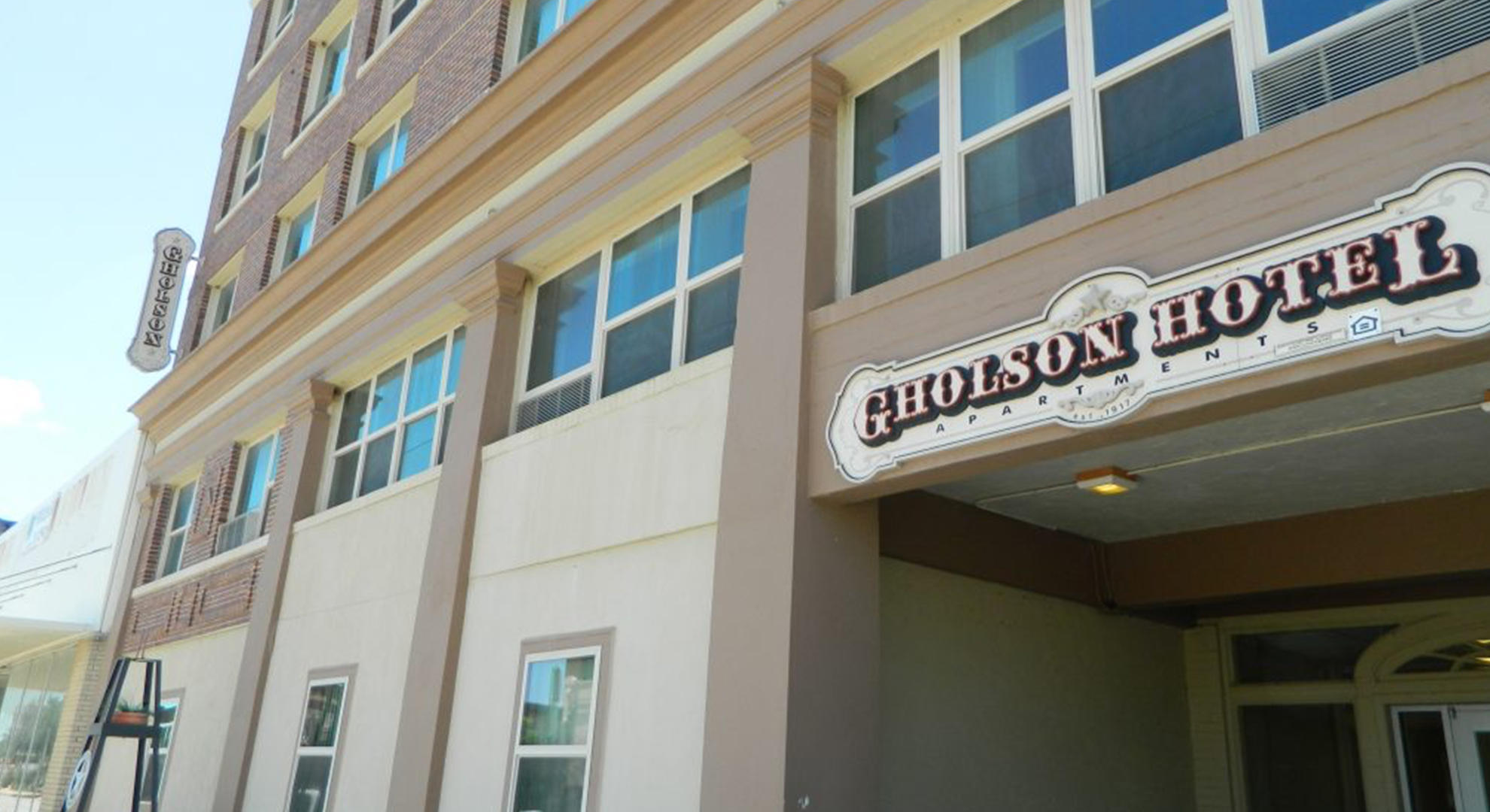 Gholson Hotel